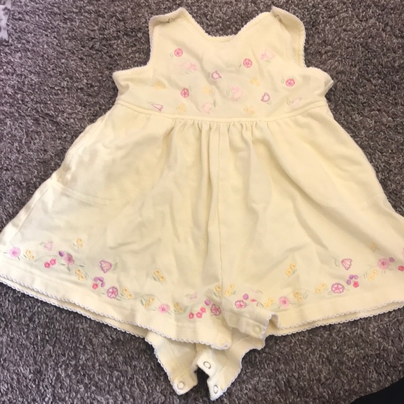 BUNDLE ❤️❤️❣️‼️‼️ baby girl dresses - Picture 7 of 7